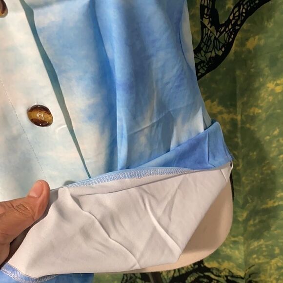 Spaghetti Strap buttoned tank top - Picture 7 of 8